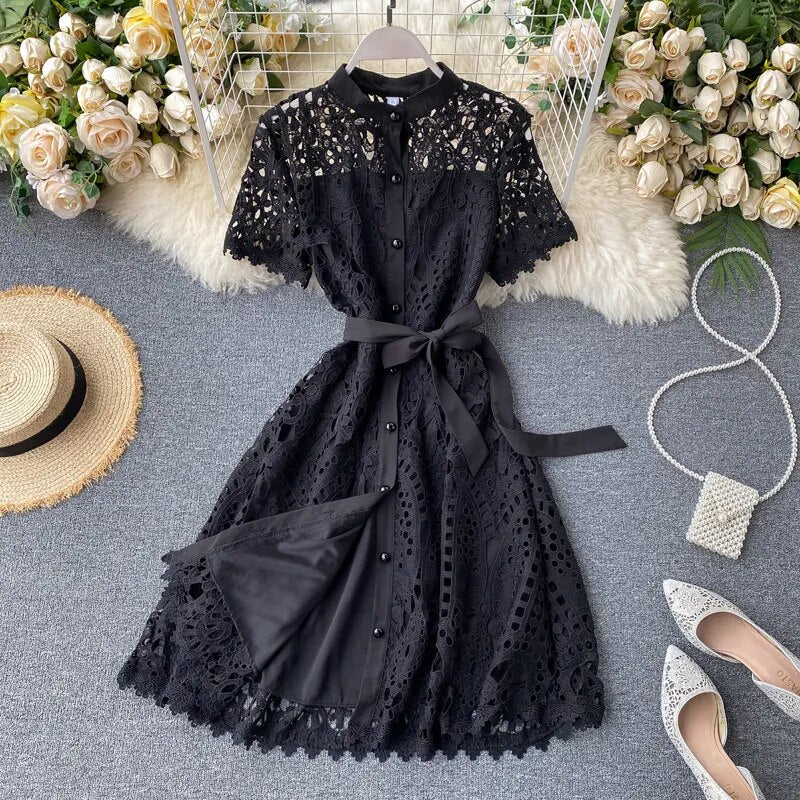 Vestido de Renda Curto Preto - Garabella